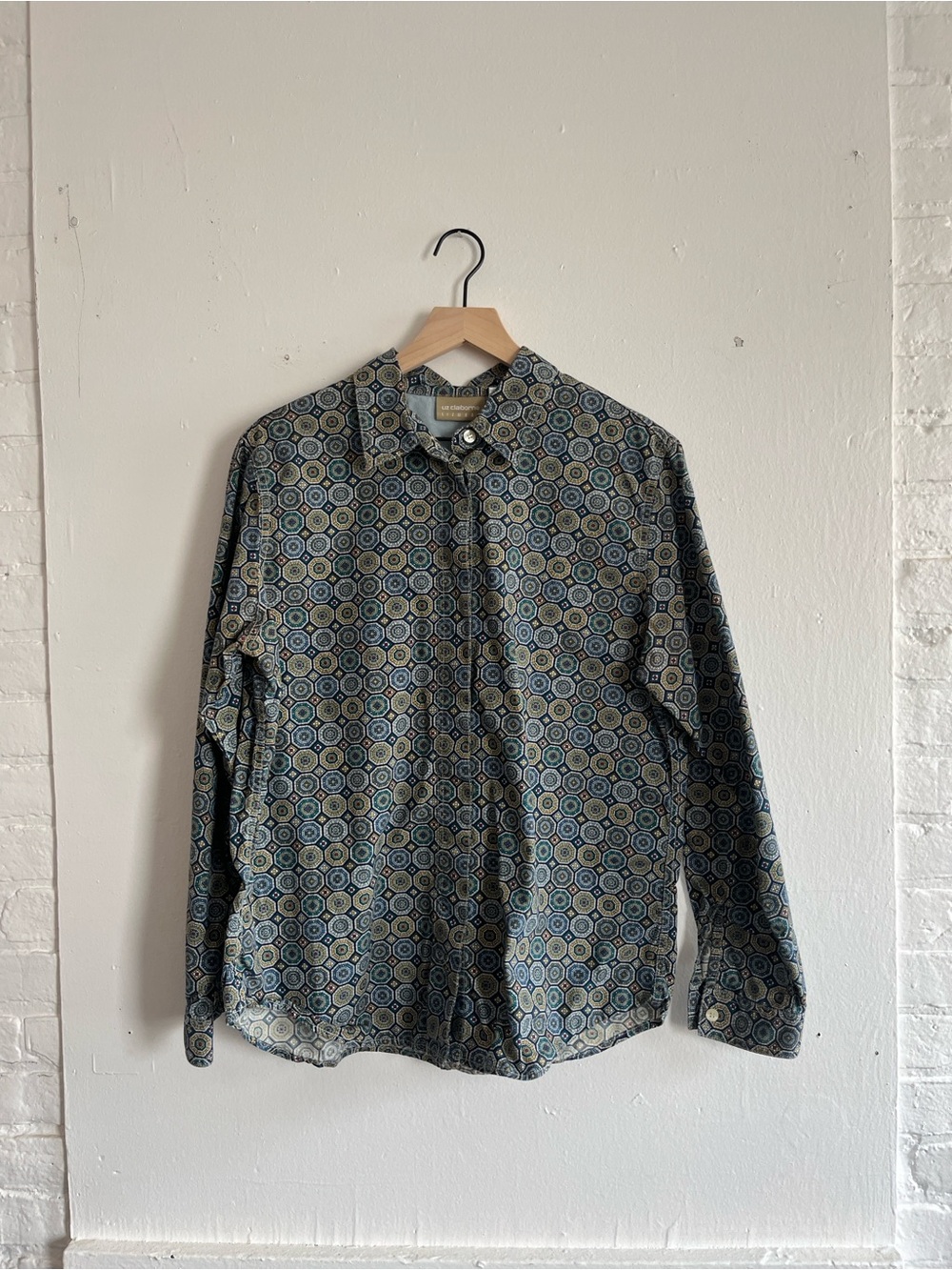 Liz Claiborne Blue and Gray Geometric Button-Down Shirt